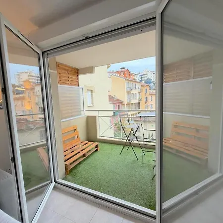 Apartamento Charming Cozy With Sunny Balcony Nice