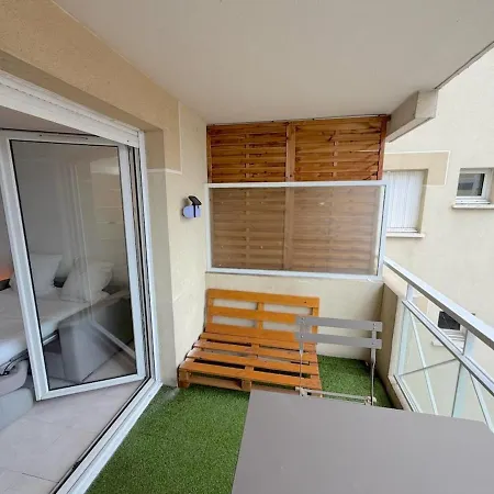 아파트 Charming Cozy With Sunny Balcony *